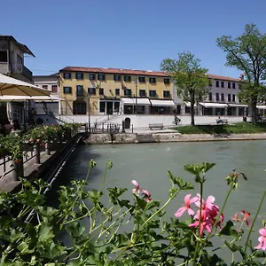 Campana Hotel